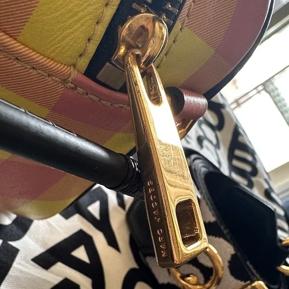 Marc Jacobs Flash Printed Crossbody Bag - Picture 12 of 15